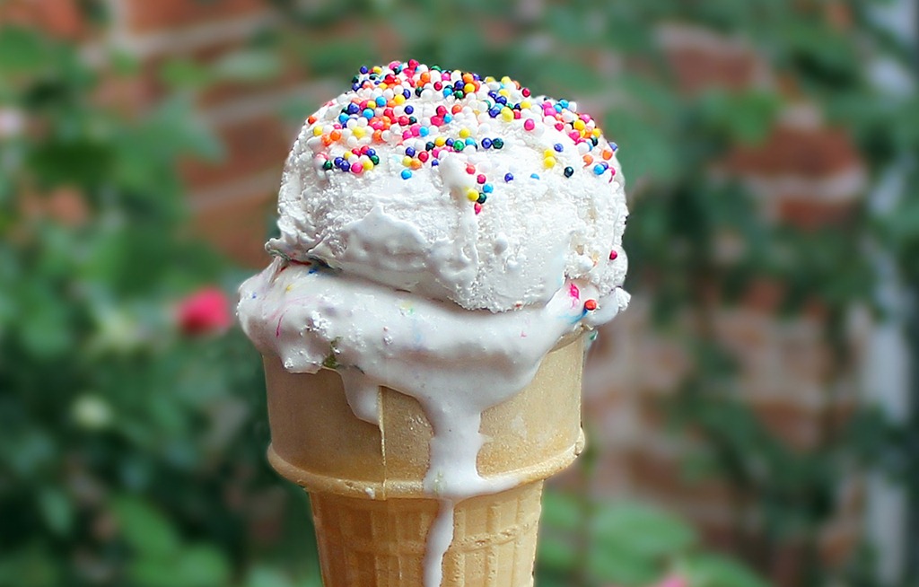 4ingredient ice cream (50 calories)!!!! Healthy ice