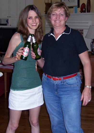 mom-2_thumb.jpg?73e30c
