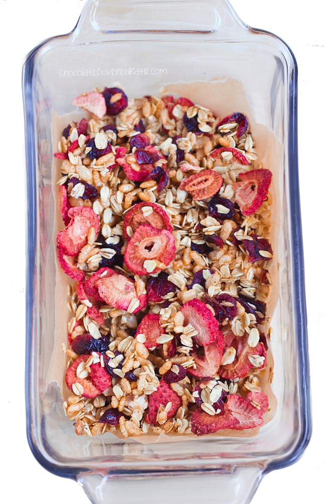 Healthy granola recipe that can be oil-free, gluten-free, dairy-free, & completely free of refined sugars. Recipe here: http://chocolatecoveredkatie.com/2015/04/09/low-fat-granola/